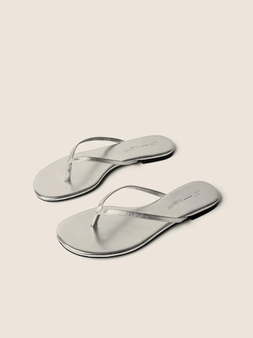 L37 HANDMADE SHOES Teenslipper 'WRITTEN IN THE SAND' in Zilver