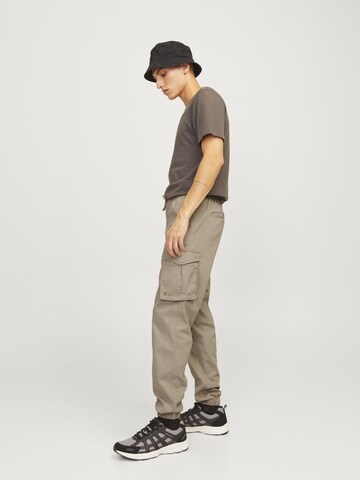 aprel Tapered Cargobroek in Grijs