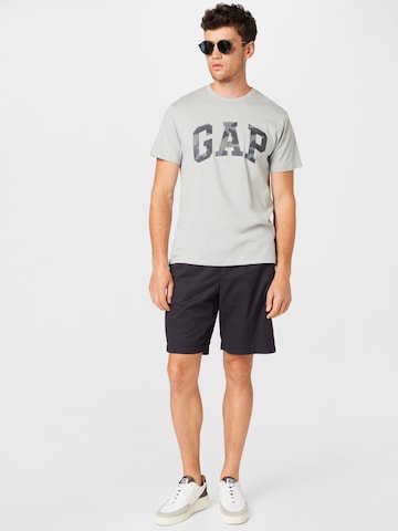 GAP Regular Fit T-Shirt in Grau