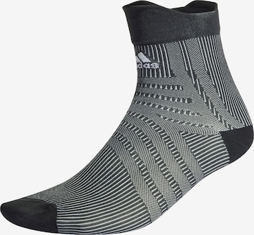 ADIDAS SPORTSWEAR Спортни чорапи 'Performance Graphic Quarter' в черно