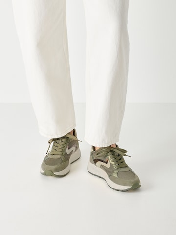 Baskets basses Tamaris en vert