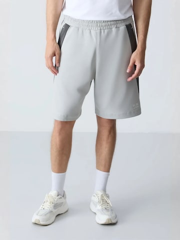 Pantalon Tommy Life en gris : devant