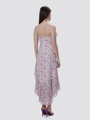 Influencer - Vestido de verano en blanco