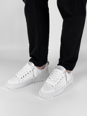 Dutch'D Tenisky 'Charm' – bílá