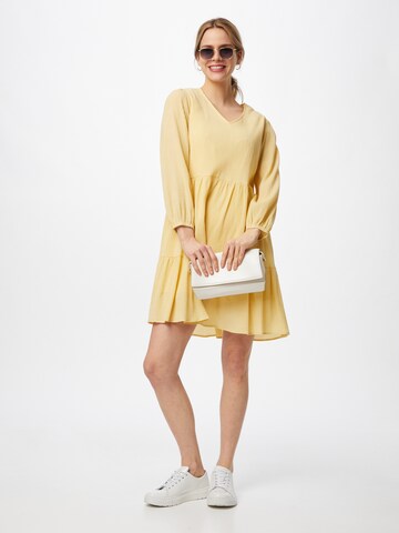 Robe 'Chrisline' minimum en jaune