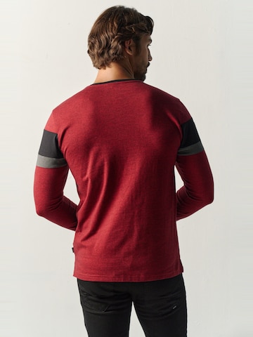Maglietta di KOROSHI in rosso