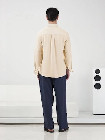 Coupe regular Chemise Giesto en beige