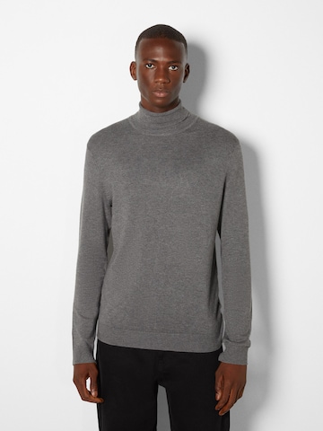 Bershka Sweater in Grey: front