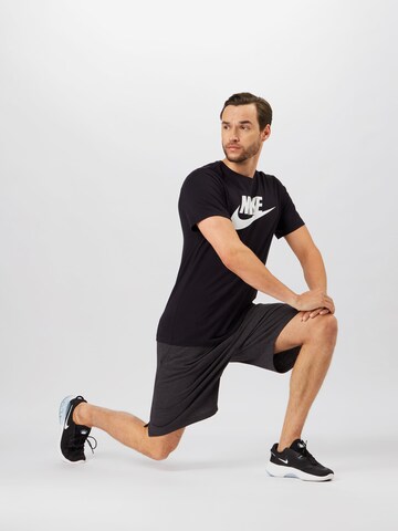 Regular Pantaloni sport de la NIKE pe gri