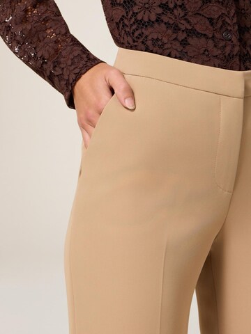 évasé Pantalon oltre en beige