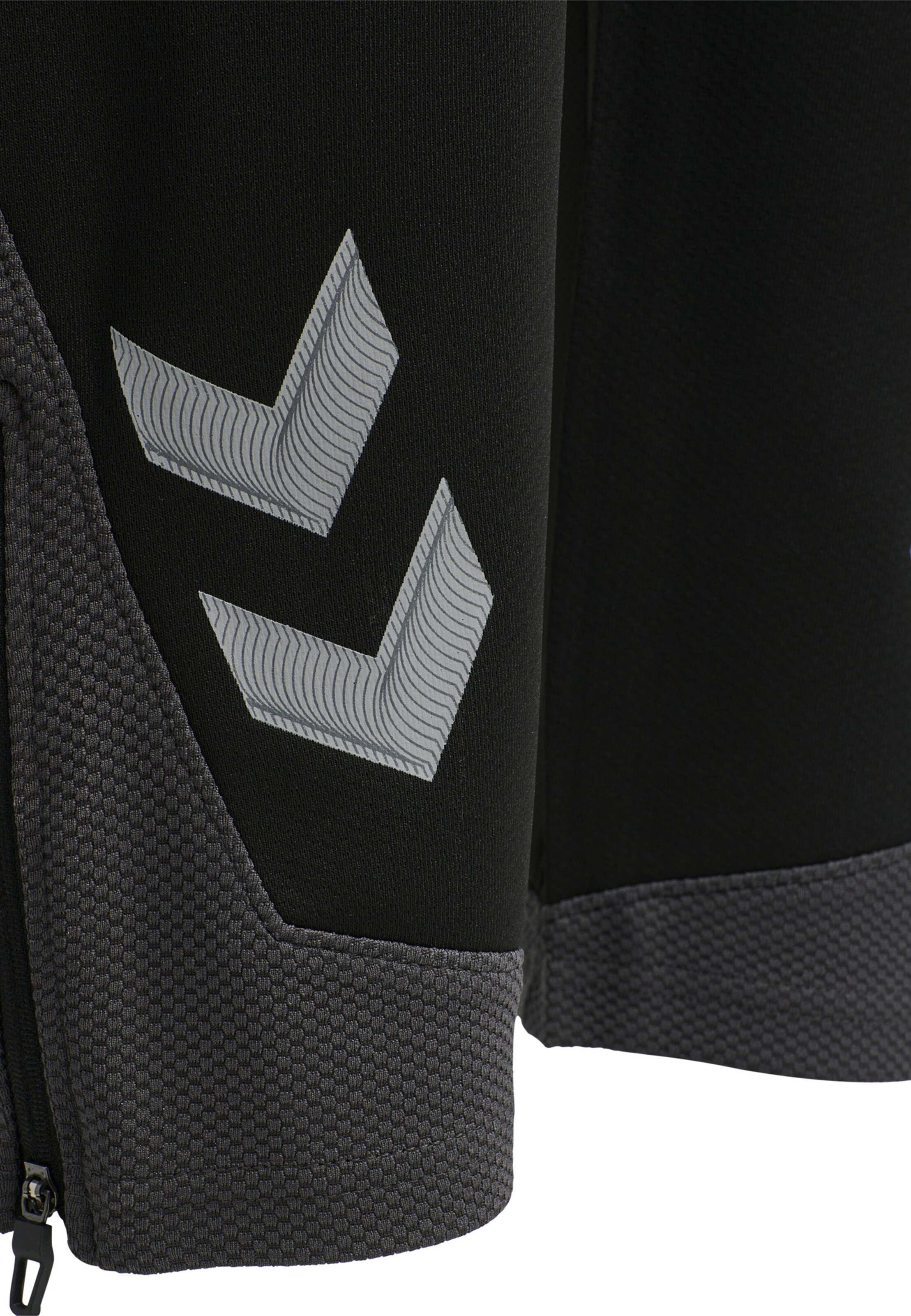 Hummel Slim fit Workout Pants in Black