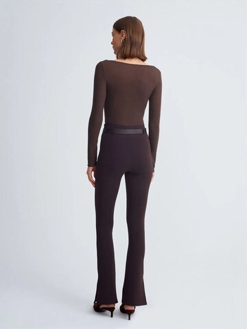 Flared Pantaloni di Dilvin in marrone