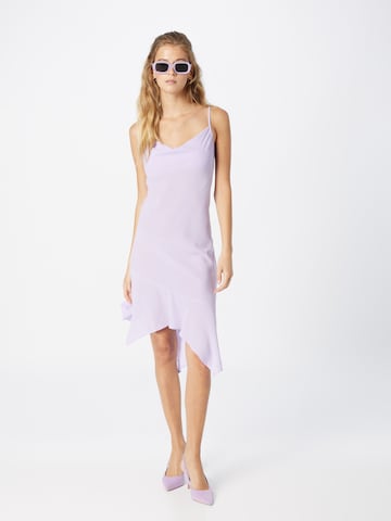 Robe de cocktail Monki en violet : devant