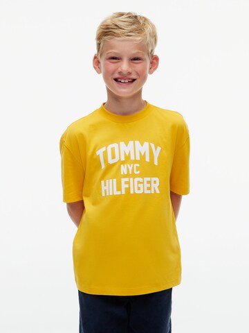 T-Shirt TOMMY HILFIGER en jaune : devant