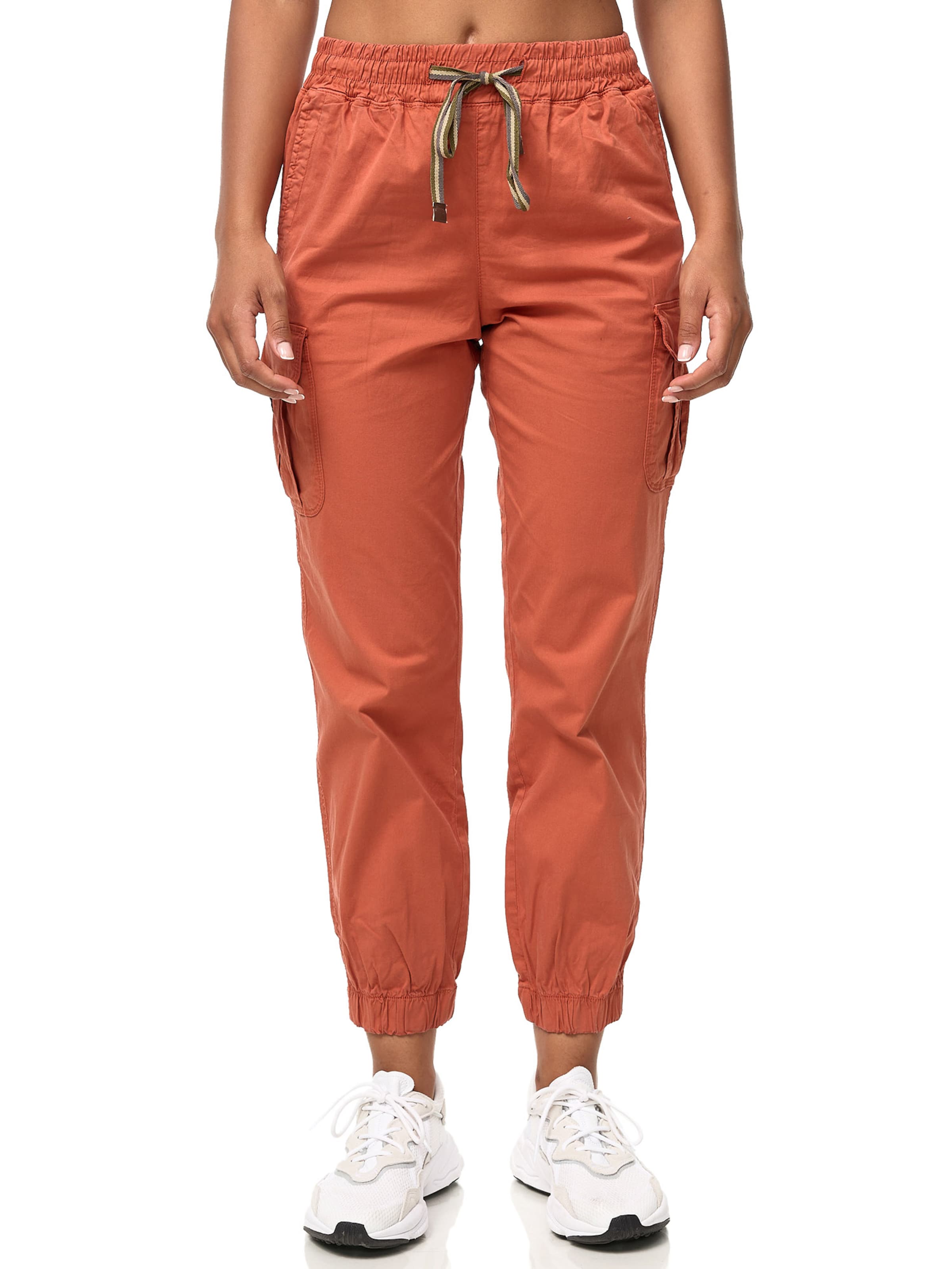 Tapered Pantaloni cargo 'F600' di Tazzio in marrone: frontale