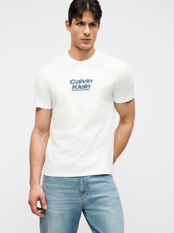 Calvin Klein Jeans T-shirt '30S' i vit
