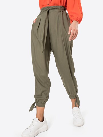 American Eagle Tapered Pleat-Front Pants in Green: front