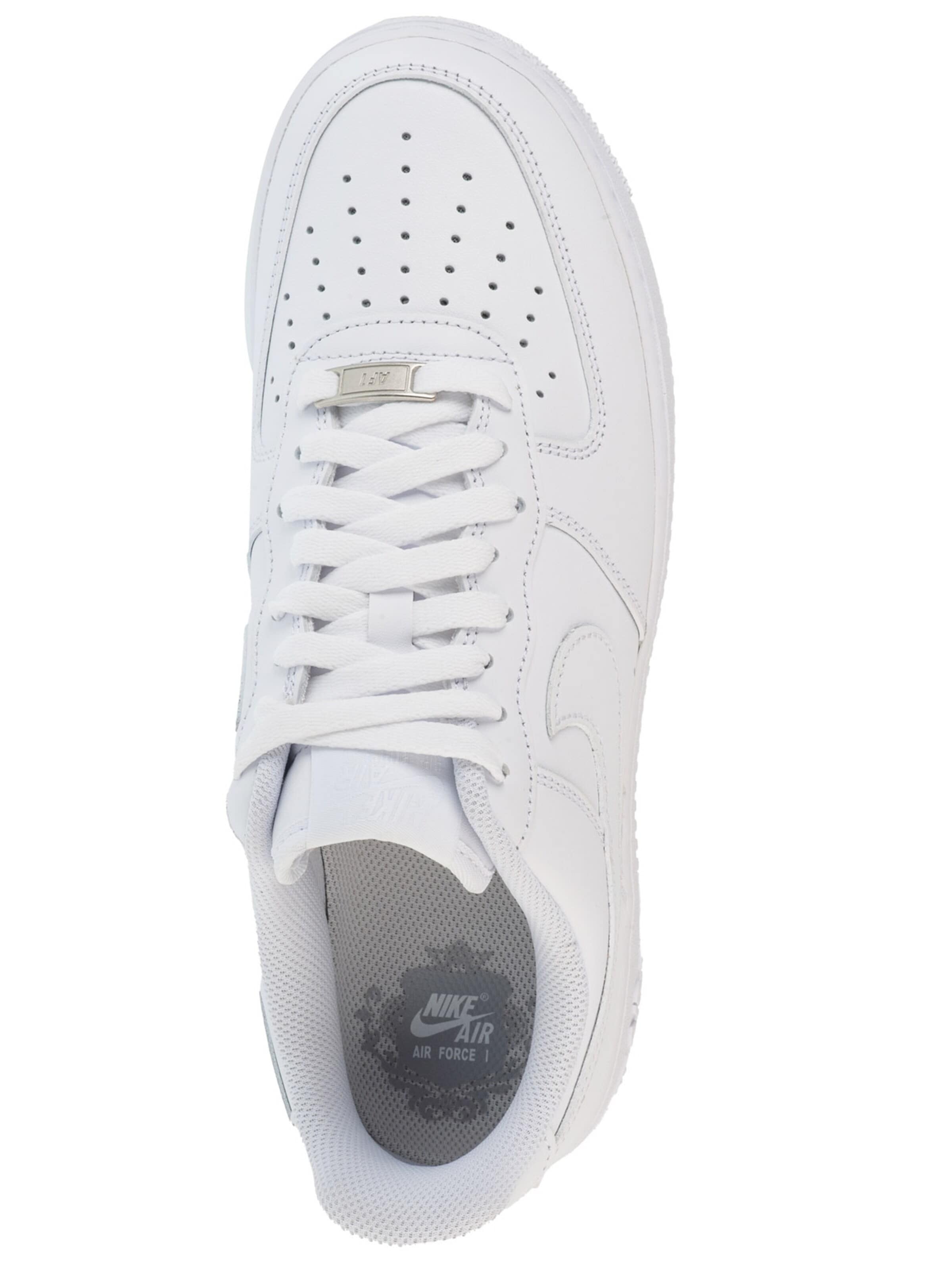 Baskets basses 'Nike Air Force 1 07' NIKE en blanc