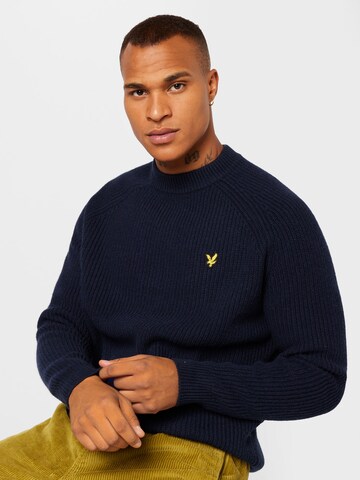 Lyle & Scott Sweater in Blue: front