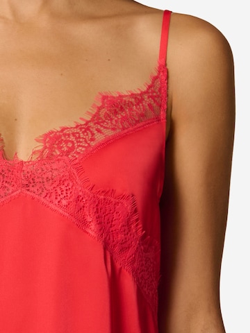 Simone Perele Negligé 'Satin Secrets' in Rood