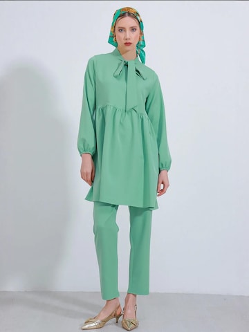 Completo pantalone di Bigdart in verde: frontale
