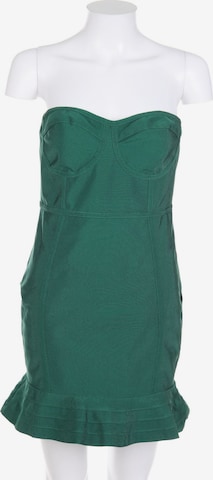 PrettyLittleThing Dress in M in Green: front