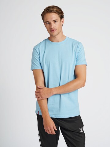 T-Shirt Hummel en bleu : devant