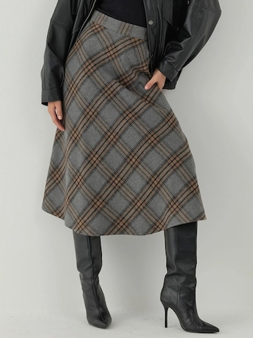 Hiccup - Saia em cinzento: frente