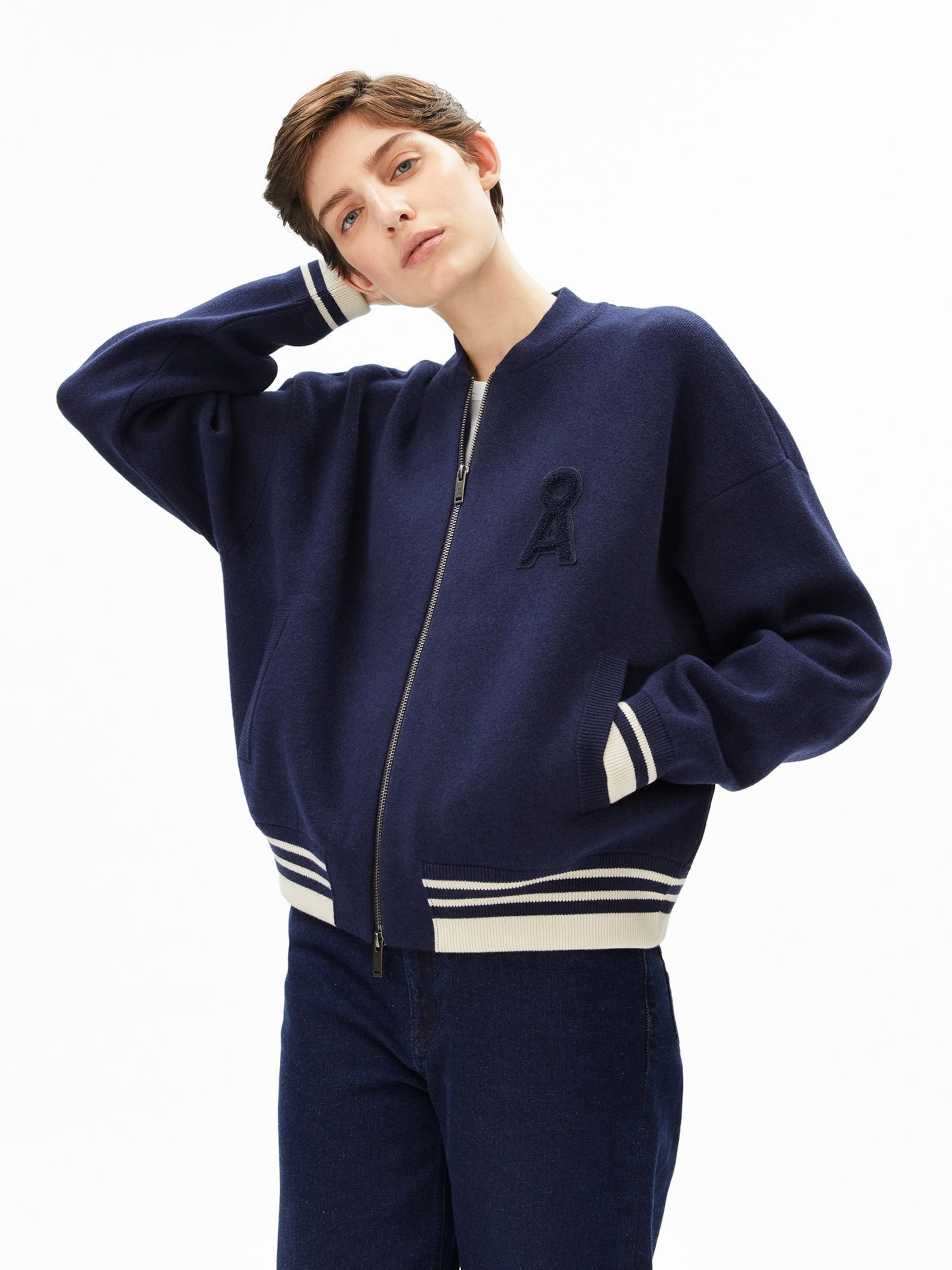 Cardigan ARMEDANGELS en bleu : devant