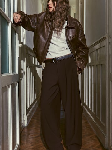 Pull&Bear Barrel Plisované nohavice - Hnedá