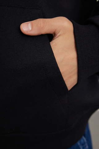 Trendyol Sweatshirt in Black