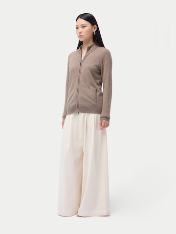 Giacchetta 'Women's Essential Cashmere Full-Zip Cardigan' di GOBI Cashmere in beige