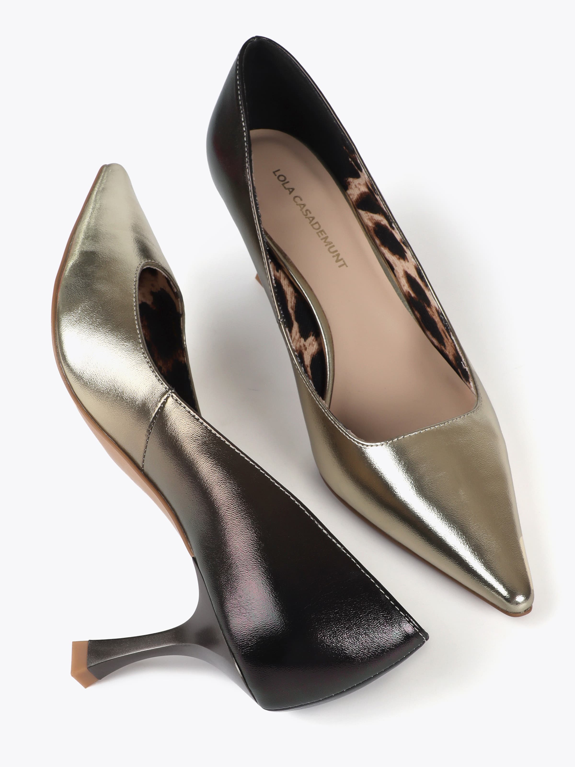 Lola Casademunt Pumps in Black