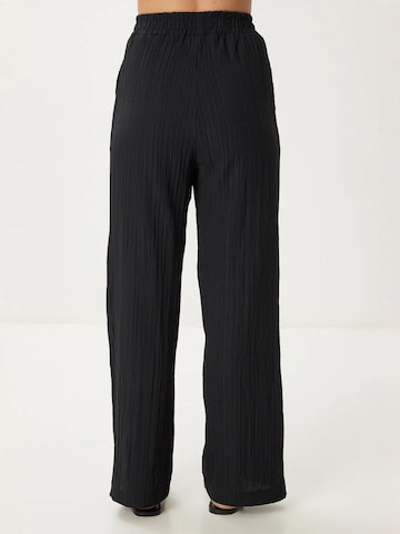 Completo pantalone di Happiness İstanbul in nero