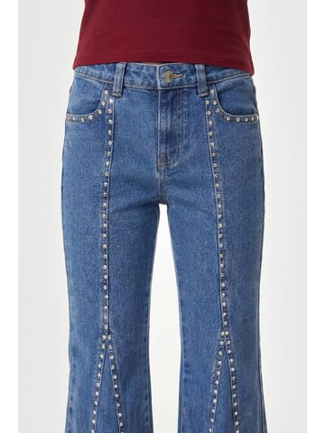 GUESS Flared Jeans in Blue