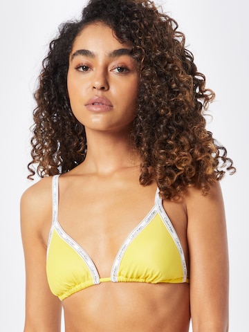 Calvin Klein Swimwear Triangel Bikinitopp i gul: forside