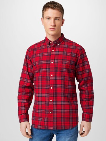 GAP Regular fit Button Up Shirt in Red: front