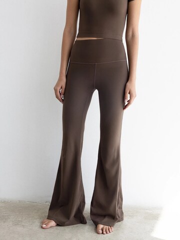 MyLibi Flared Leggings 'Leggings campana marrones – Flare Moka' in Bruin