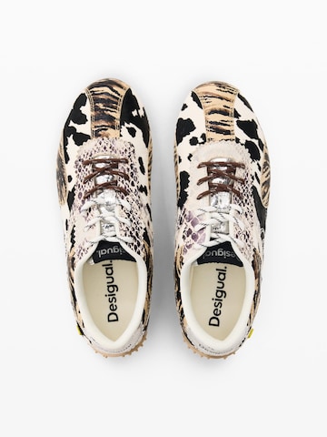 Desigual Σνίκερ χαμηλό σε λευκό