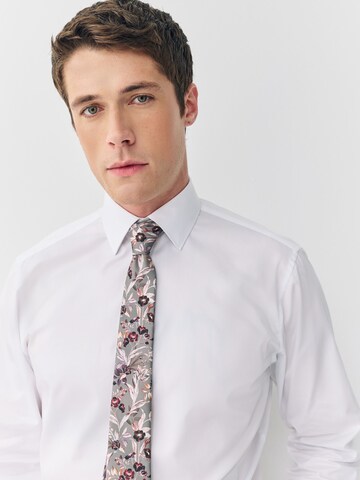 Next Regular Fit Set: Hemd und Krawatte in Grün