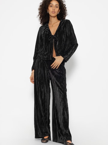 SASSYCLASSY Loosefit Hose in Schwarz