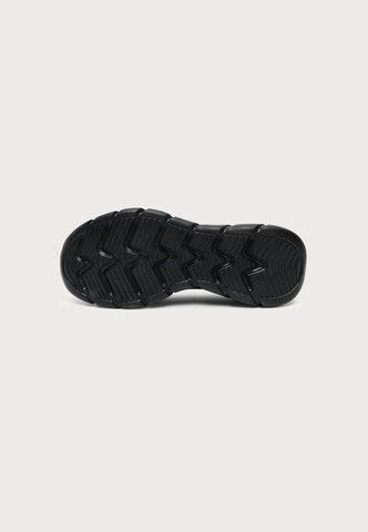 SKECHERS Slip-on 'BOBS B FLEX' in Zwart