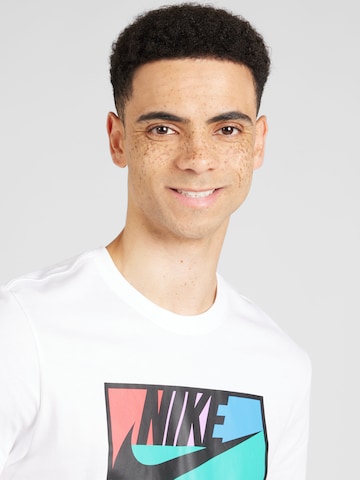 Tricou 'CLUB' de la Nike Sportswear pe alb