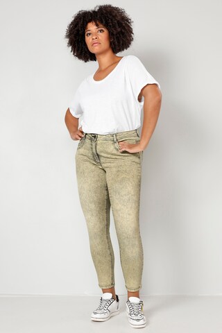 Angel of Style Slim fit Jeans in Yellow