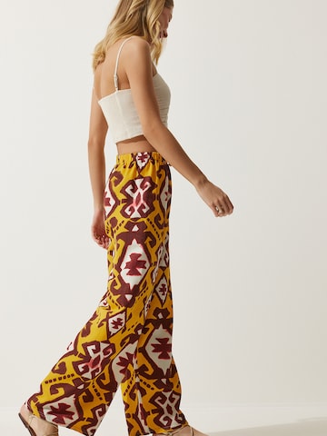 Happiness İstanbul Široke hlačnice Hlače | rumena barva
