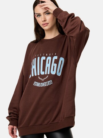 Worldclassca Oversized Sweater 'Chicago' in Brown: front