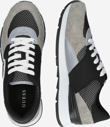 Sneaker low 'FANO' de la GUESS pe negru