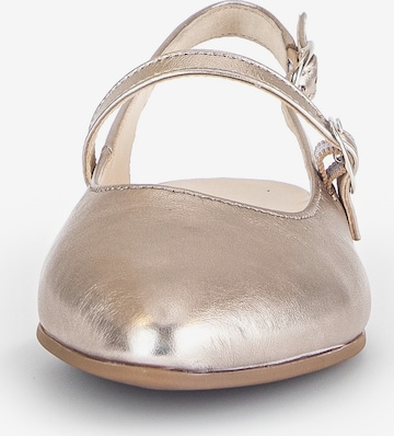 GABOR Slingback Pumps in Gold