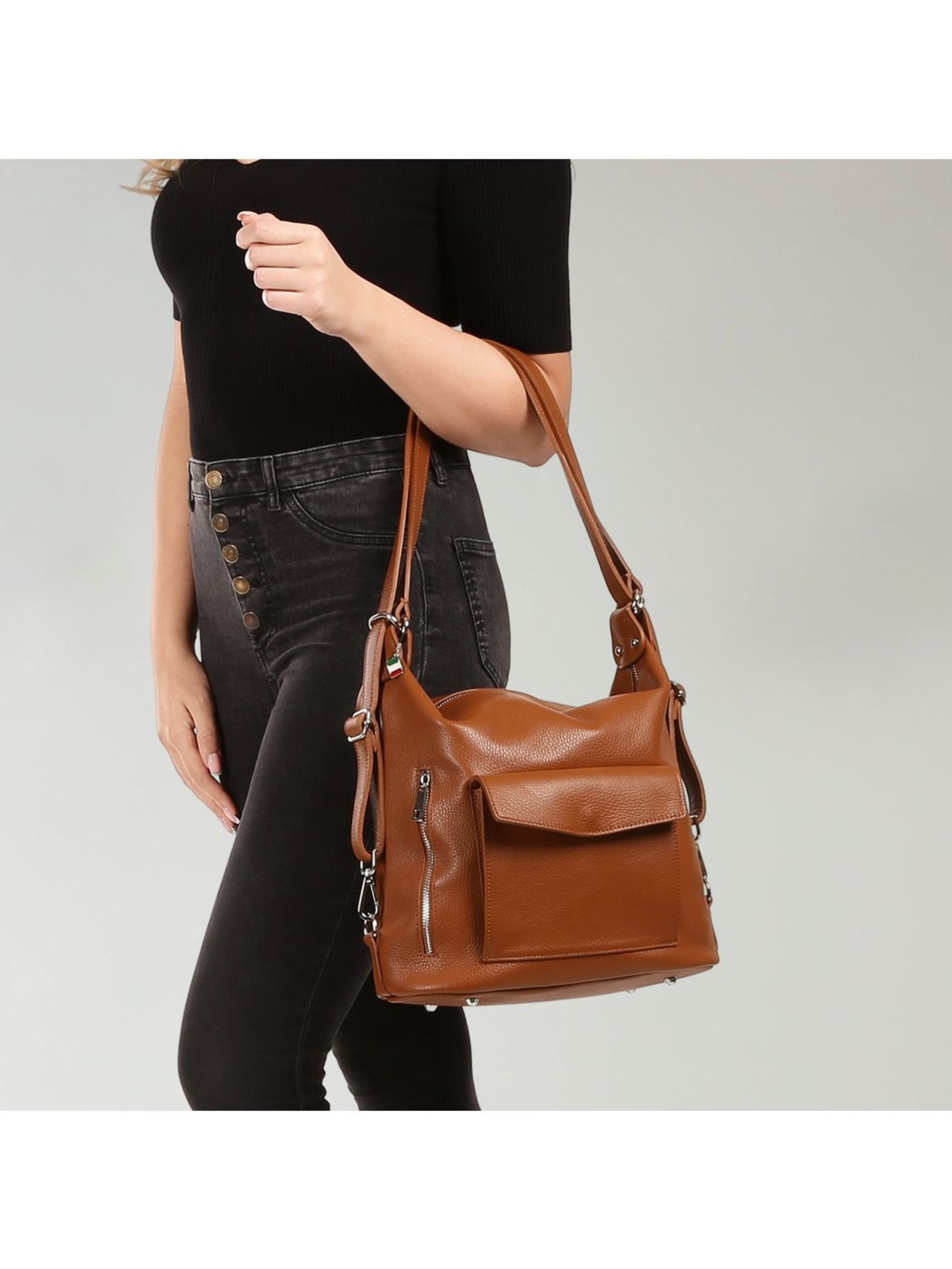 Florence Schoudertas in Bruin