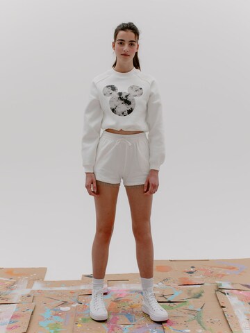 ABOUT YOU x Disney Sweatshirt 'Phoebe' in Wit